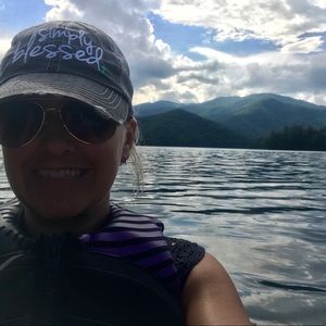 Meet your Posher, Erica